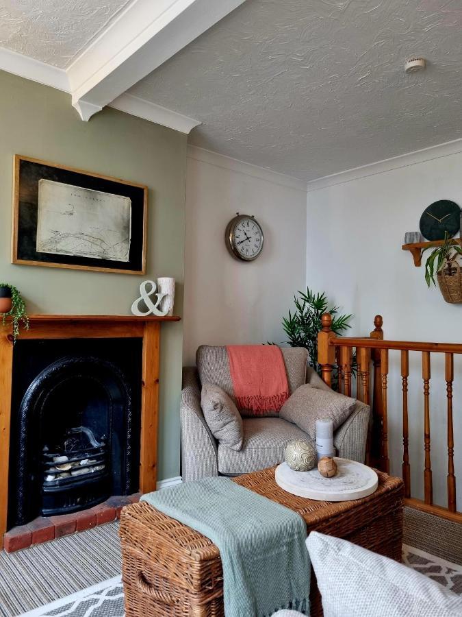 2 Bedroom House Within Walking Distance Of Town Cowes  Kültér fotó
