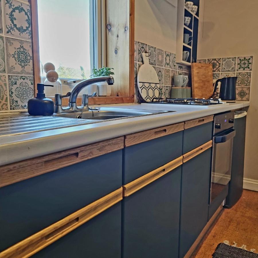 2 Bedroom House Within Walking Distance Of Town Cowes  Kültér fotó